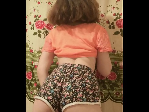 ❤️ Sexy mladá kočka svléká šortky před kamerou. ❤️ Porno video u cs.camporner.top ❌️❤